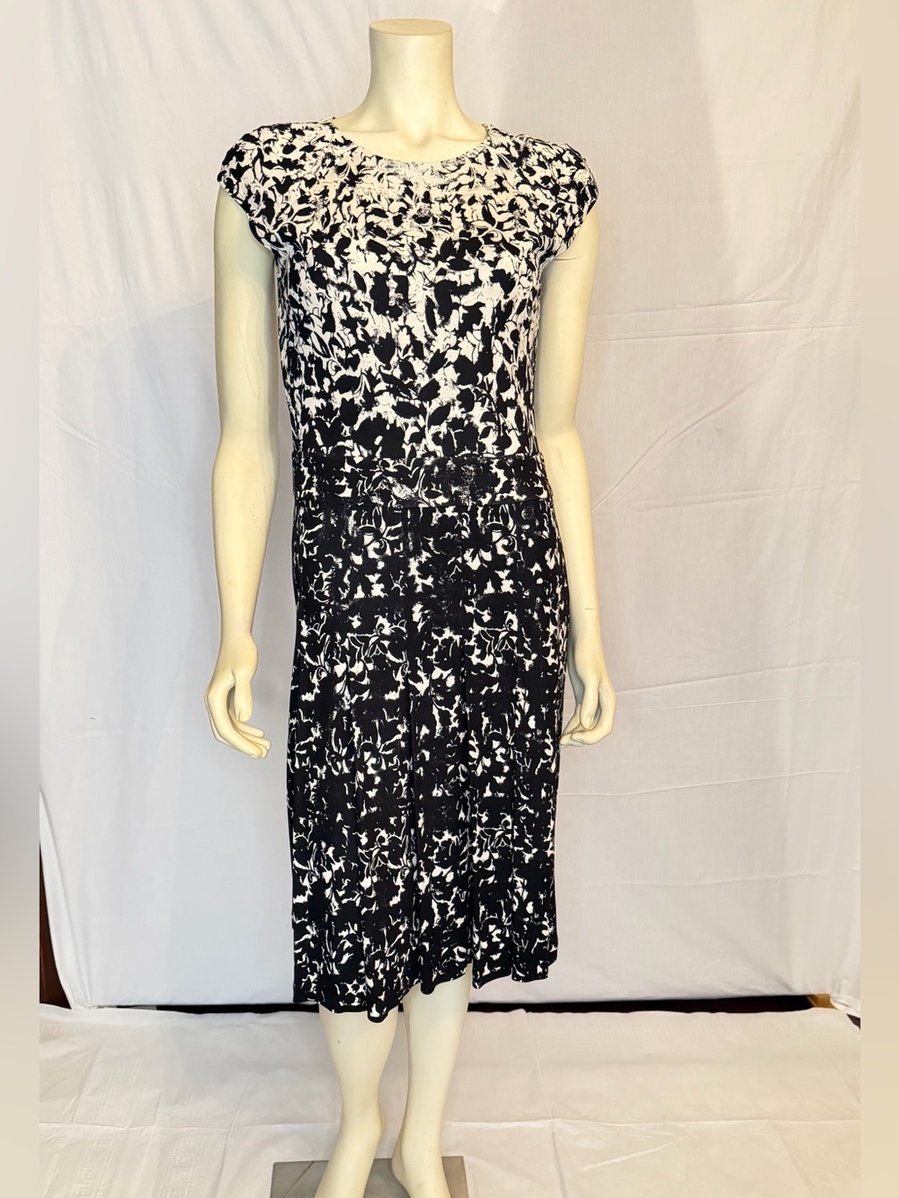 Tory Burch Black and White Floral-Print Midi Dress